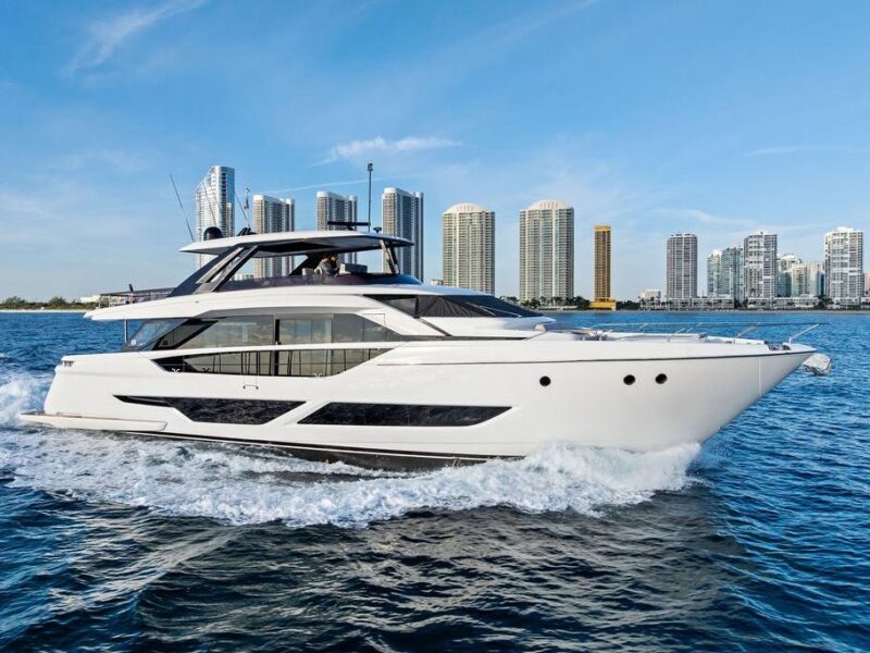 2023 Ferretti Yachts 860