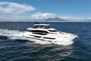 2023 Ferretti Yachts 860 for sale - photo 2
