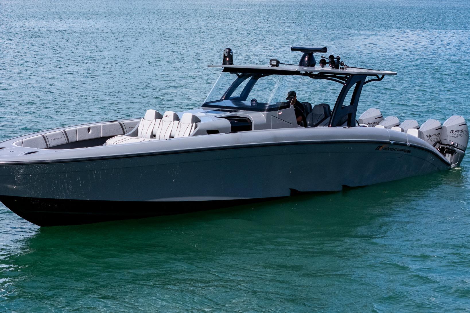 2023 Midnight Express 43 Solstice for sale