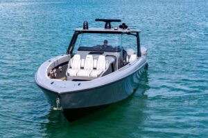 2023 Midnight Express 43 Solstice for sale - photo 6