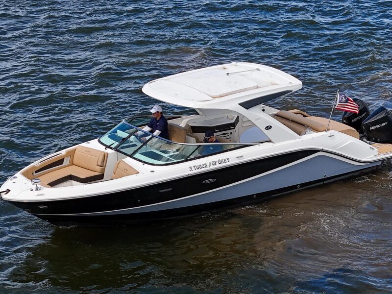 2023 Sea Ray SLX 310 Outboard