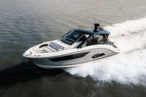 2023 Sea Ray Sundancer 370 Outboard for sale - photo 2