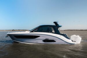 2023 Sea Ray Sundancer 370 Outboard for sale - photo 4