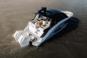 2023 Sea Ray Sundancer 370 Outboard for sale - photo 6