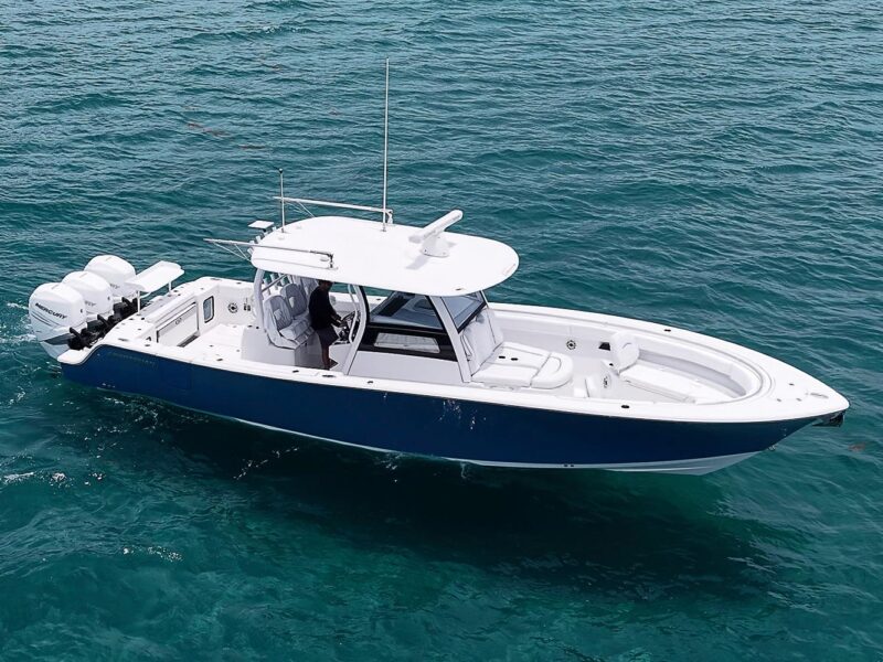 2023 Sportsman Open 352 Center Console