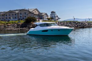 2023 Tiara Yachts C44 Coupe for sale - photo 2