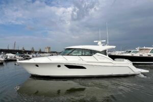 2023 Tiara Yachts C44 Coupe for sale - photo 2