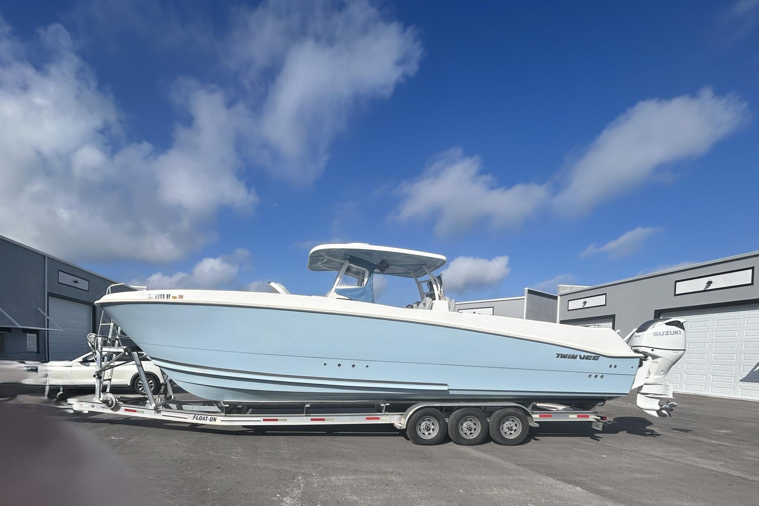 2023 Twin Vee 340 GFX CC for sale