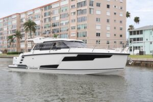 2024 Aquador 300 HT for sale