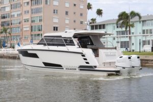 2024 Aquador 300 HT for sale - photo 8