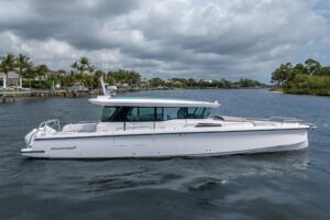 2024 Axopar 45 XC Cross Cabin for sale - photo 3