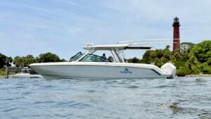 2024 Boston Whaler 320 Vantage for sale
