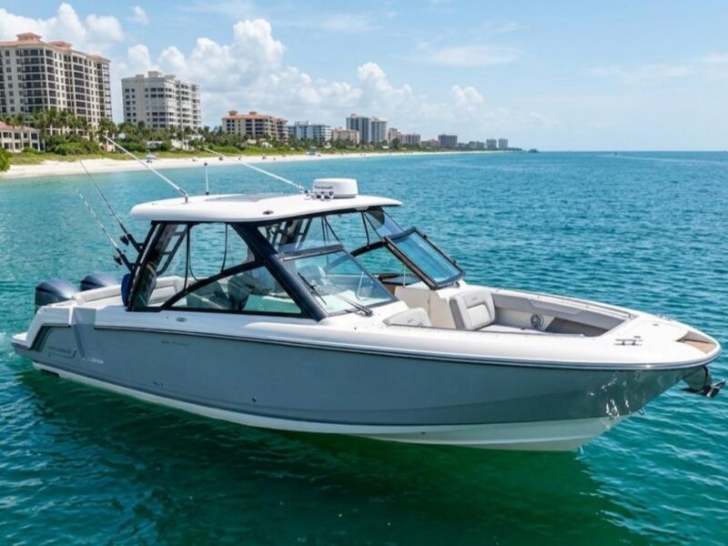 2024 Boston Whaler 320 Vantage