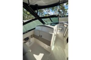 2024 Boston Whaler 320 Vantage for sale - photo 7