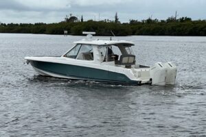 2024 Boston Whaler 380 Realm for sale - photo 2