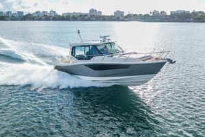 2024 Boston Whaler 405 Conquest for sale - photo 2