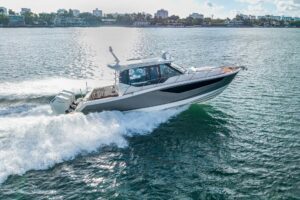 2024 Boston Whaler 405 Conquest for sale - photo 5
