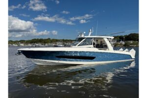 2024 Boston Whaler 420 Outrage for sale - photo 4