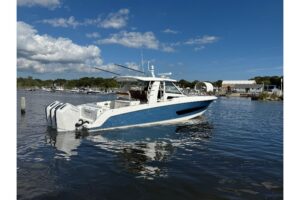 2024 Boston Whaler 420 Outrage for sale - photo 8