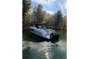 2024 Cruisers Yachts 38 GLS OB for sale - photo 6