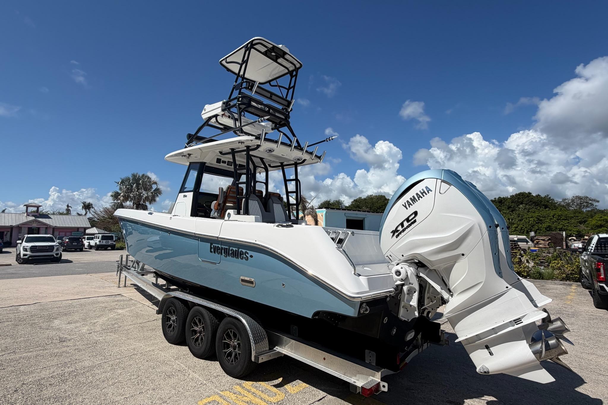 2024 Everglades 335 Center Console for sale