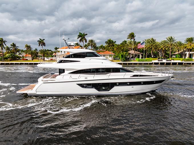 2024 Johnson 70′ Skylounge Motor Yacht