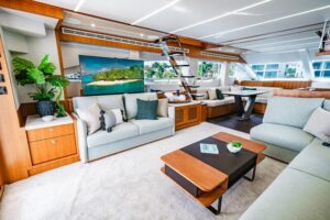 2024 Johnson 70' Skylounge Motor Yacht for sale - photo 3