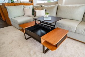 2024 Johnson 70' Skylounge Motor Yacht for sale - photo 4