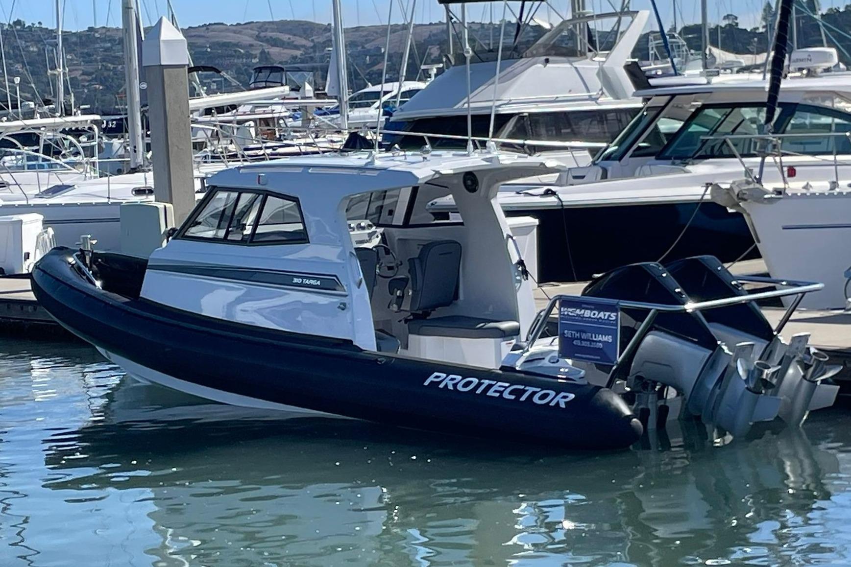 2024 Protector 310 Targa / UTILITY / V8 250 HP for sale
