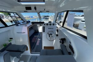 2024 Protector 310 Targa / UTILITY / V8 250 HP for sale - photo 5