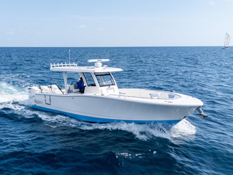 2024 Robalo R360 Center Console