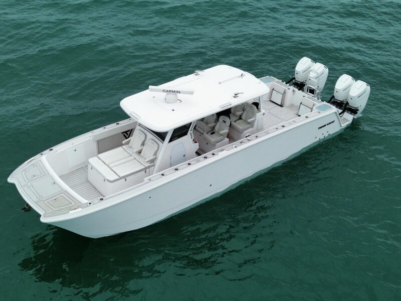 2024 Twin Vee 400 GFX CC