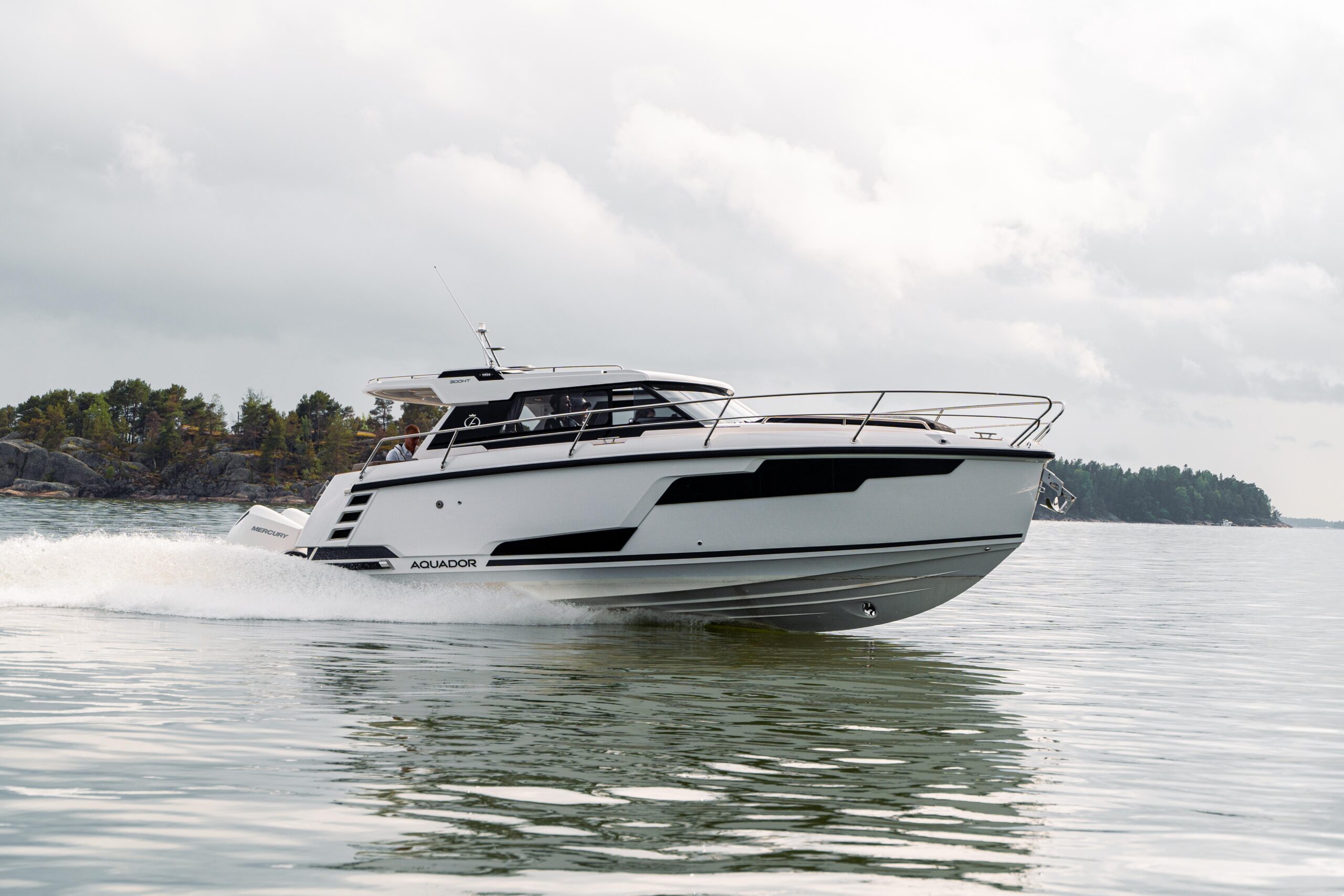 2025 Aquador 300 HT for sale
