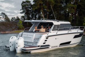 2025 Aquador 300 HT for sale - photo 2