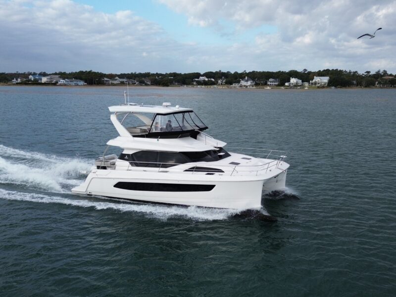 2025 Aquila 44 Yacht