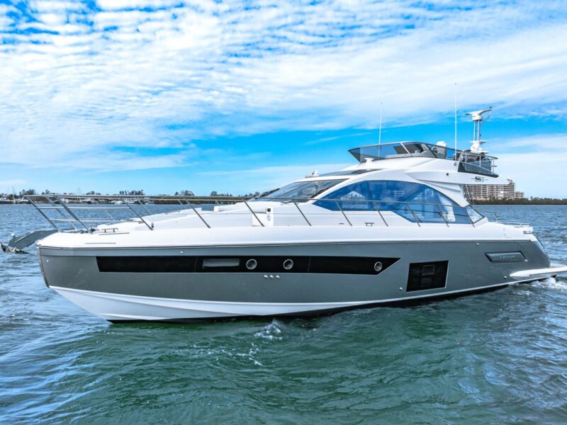 2025 Azimut S6
