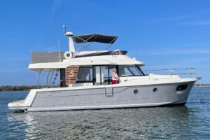 2025 Beneteau Swift Trawler 41 Fly for sale - photo 2