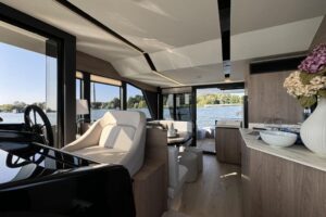 2025 Cobra Yachts Campione 41 Coupe for sale - photo 6