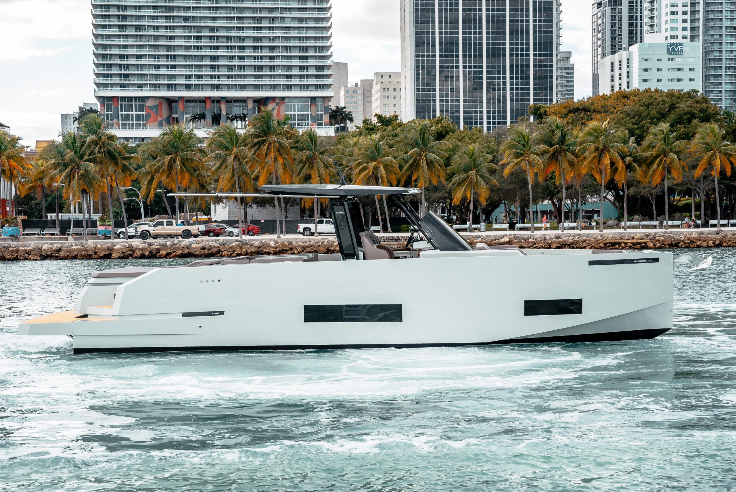 2025 De Antonio Yachts D42 Open for sale