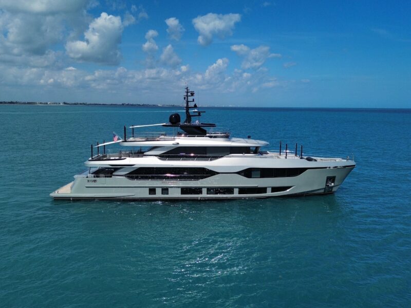 2025 Majesty 120
