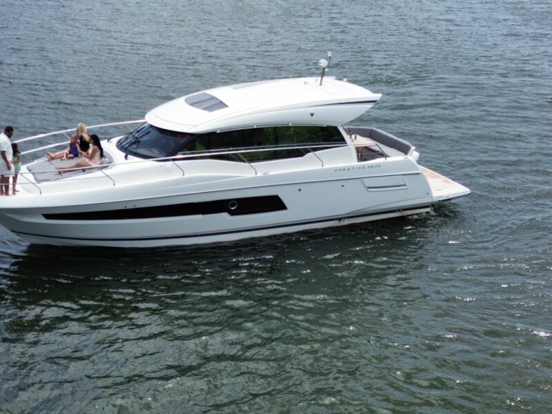 2025 Prestige 460