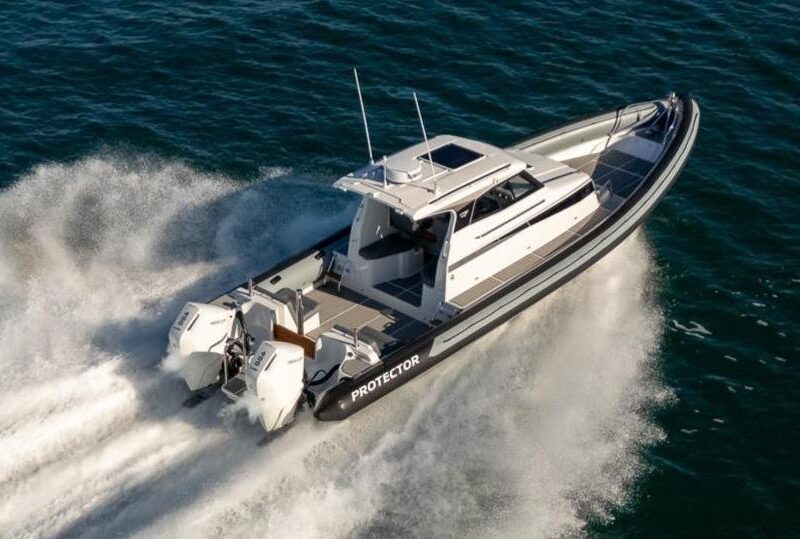 2025 Protector 380 Targa – V10 400 HP w/ JPO
