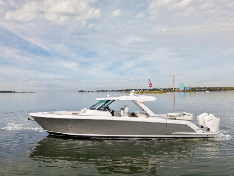 2025 Tiara Yachts 43 LS