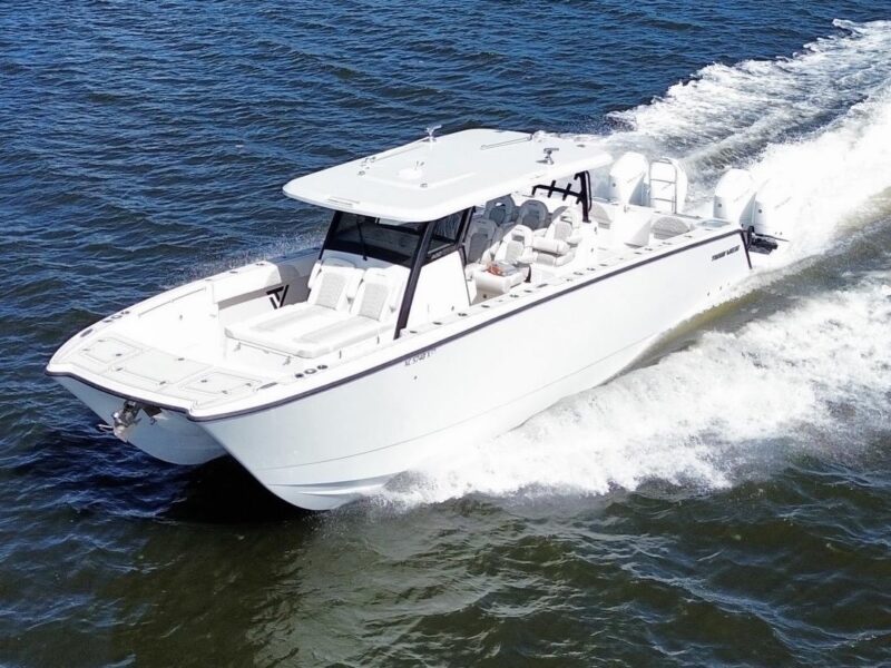 2025 Twin Vee 400 GFX2 CC
