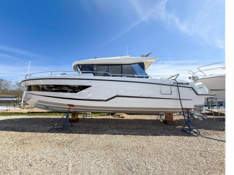 2025 Wellcraft 38 Explorer