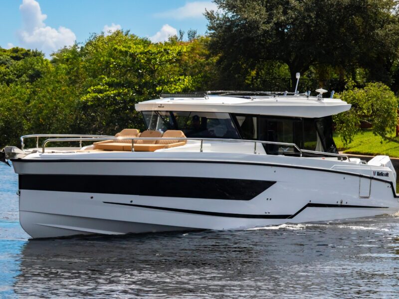 2025 Wellcraft 38 Explorer