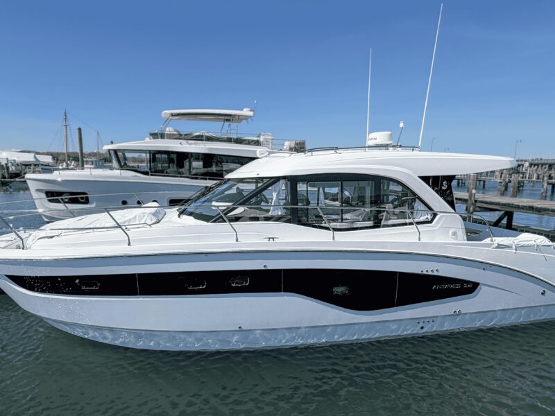 2026 Beneteau Antares 12 Coupe