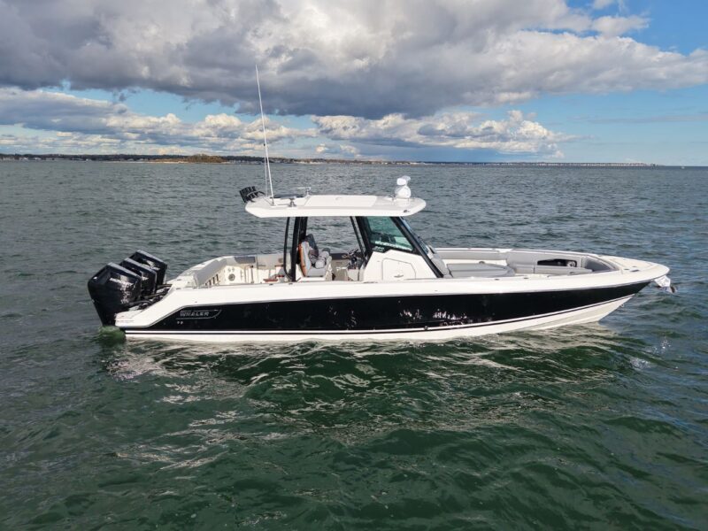 2026 Boston Whaler 360 Outrage