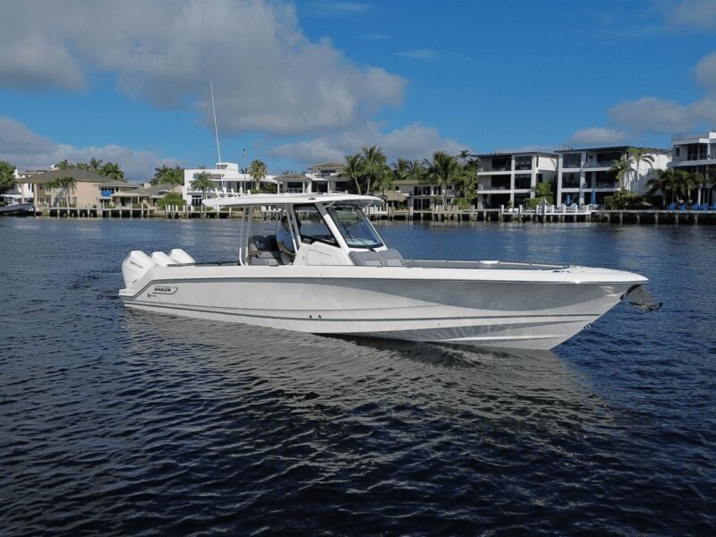 2026 Boston Whaler 360 Outrage