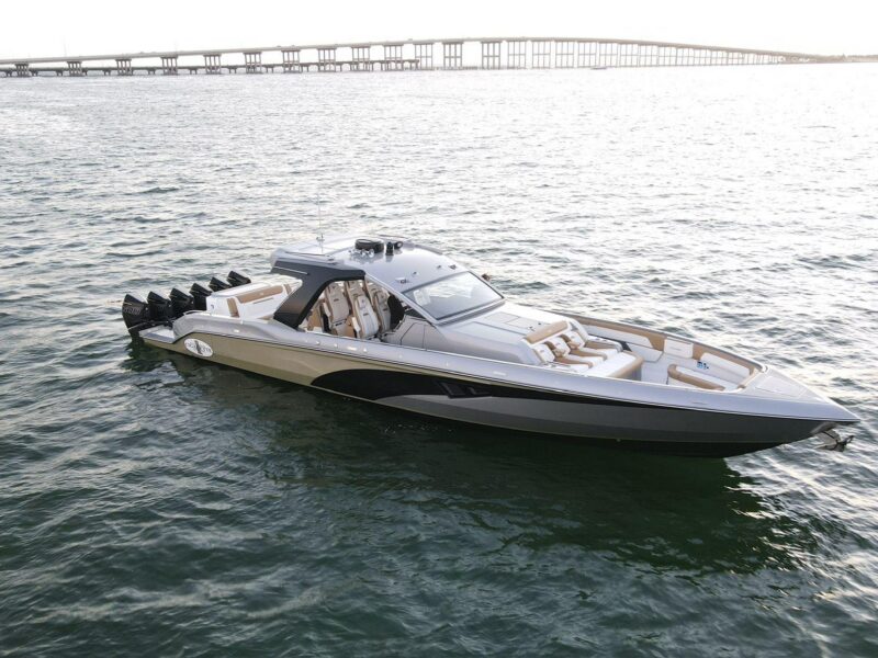 2026 Cigarette 52′ Thunder